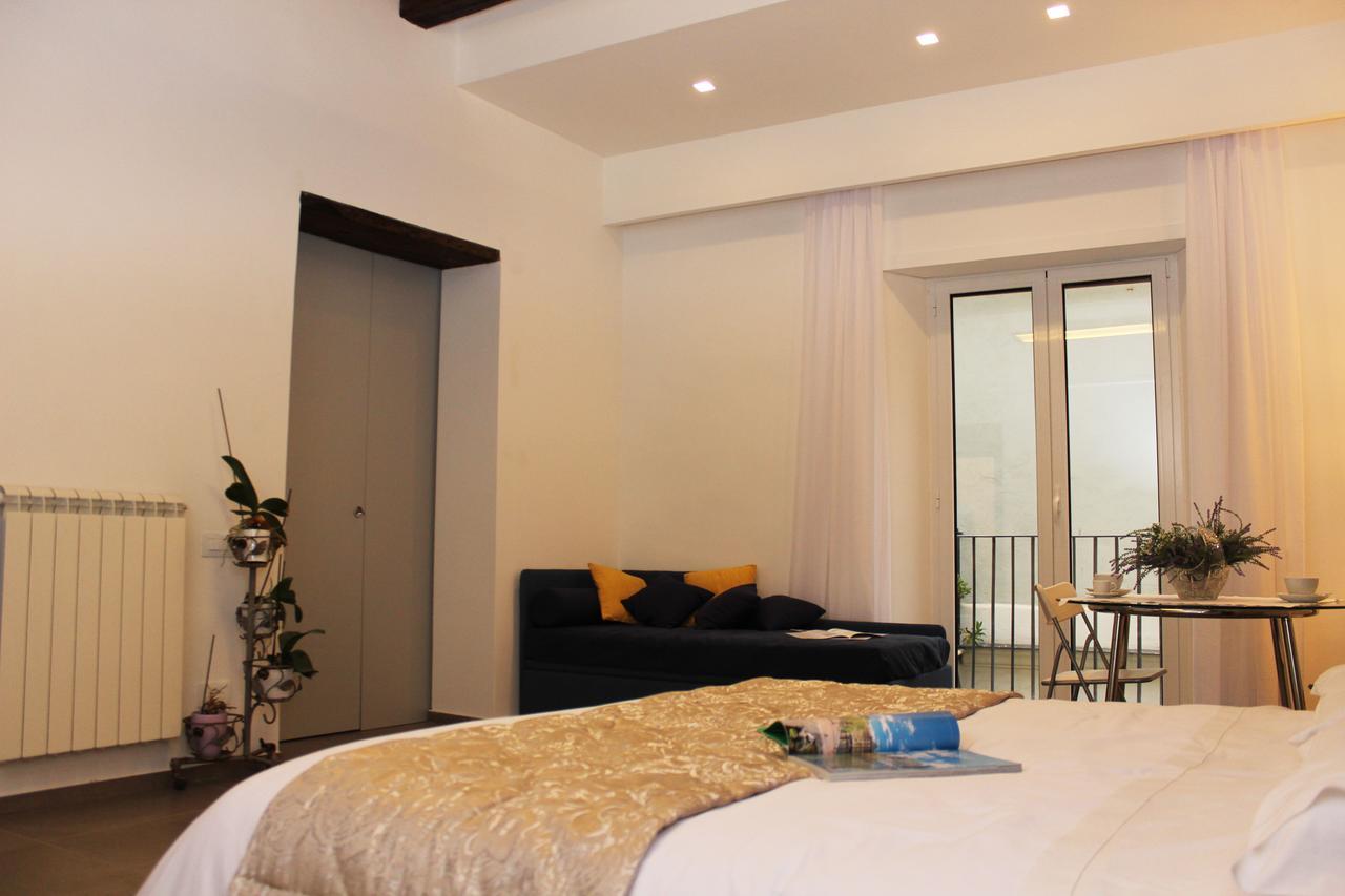 B&B Katerine Salerno Bagian luar foto